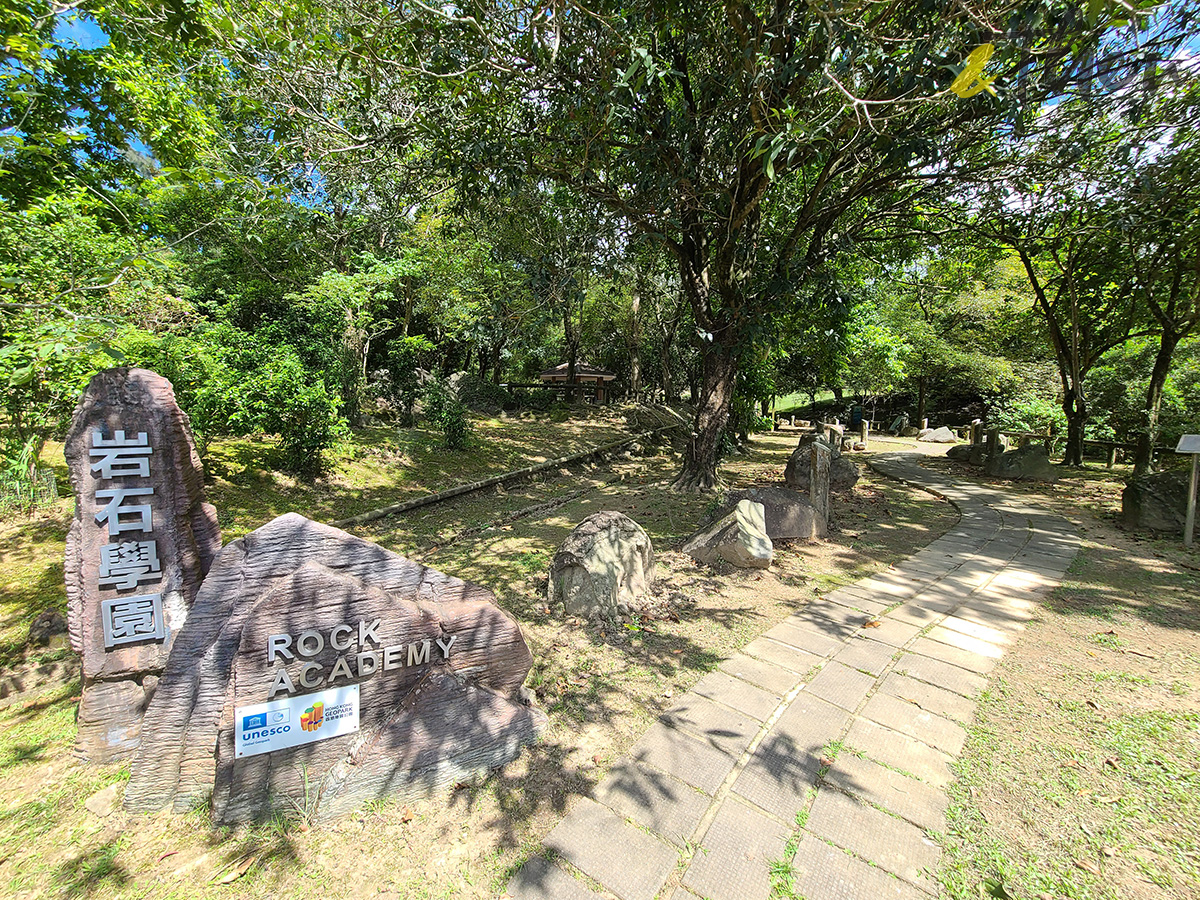 西貢好去處,西貢鯨魚,夏日好去處,蕉坑,白沙灣,三星灣,獅子會自然教育中心,聰鳴茶座,白馬咀