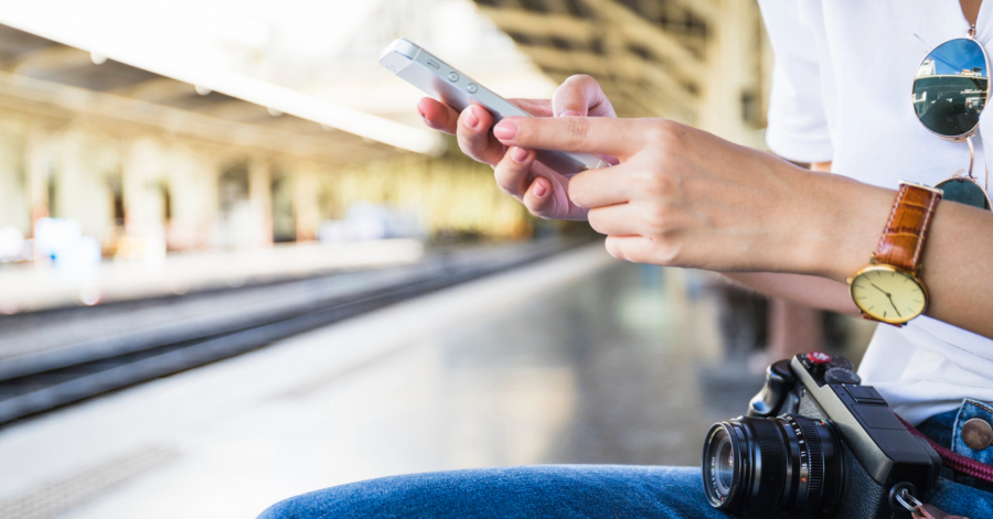 traveller-on-phone